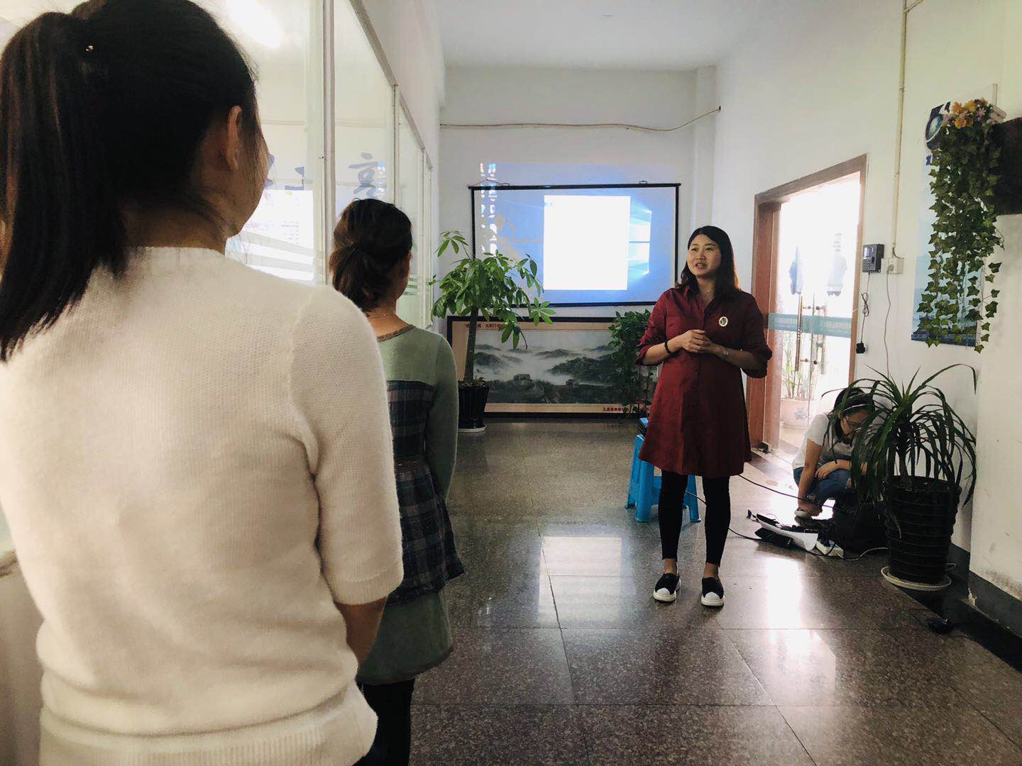 塑料托（tuō）盤廠家每周早會，以飽滿的精神開（kāi）單（dān）！