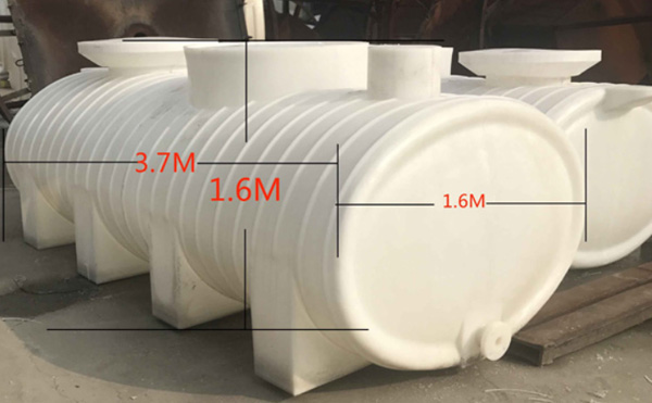 臥式塑料儲罐的優勢有哪（nǎ）些？