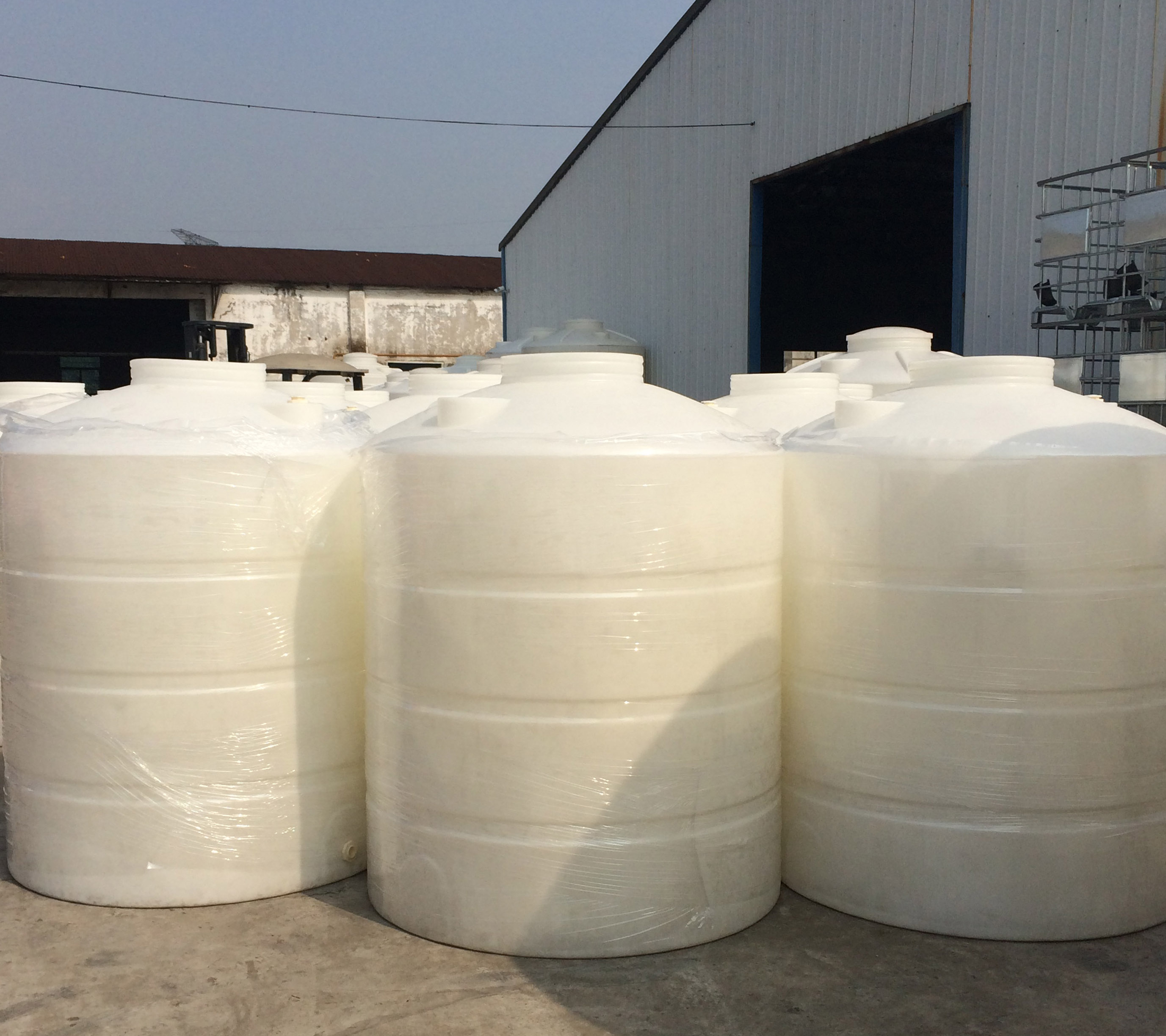 牛筋（jīn）圓桶行（háng）業技（jì）術與（yǔ）應用深度解析：堅韌耐用，無處不在的工業“老黃牛”