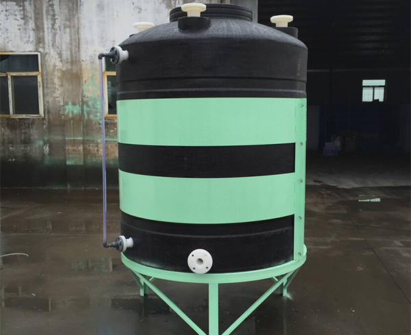 3000L圓柱（zhù）錐底水箱（xiāng）