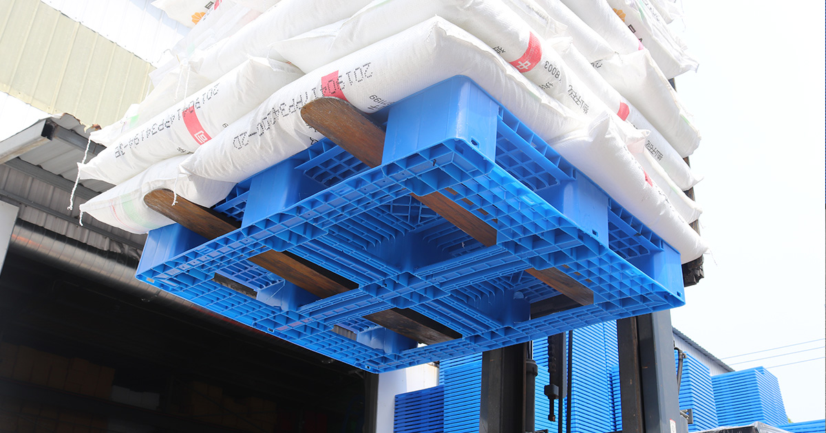 田字（zì）塑料托盤