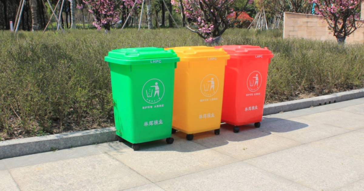 塑料垃圾（jī）桶-市政環衛行業應用